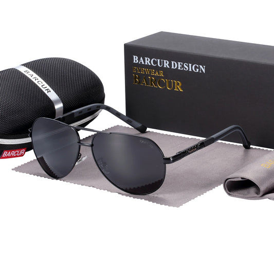 UV400 Polarized Sunglasses with vintage pilot frame.